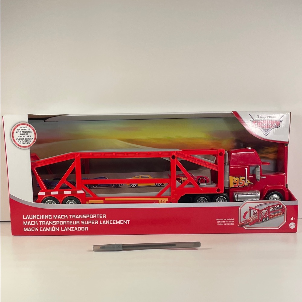 Disney/Pixar - Cars-Launching Mack Transporter